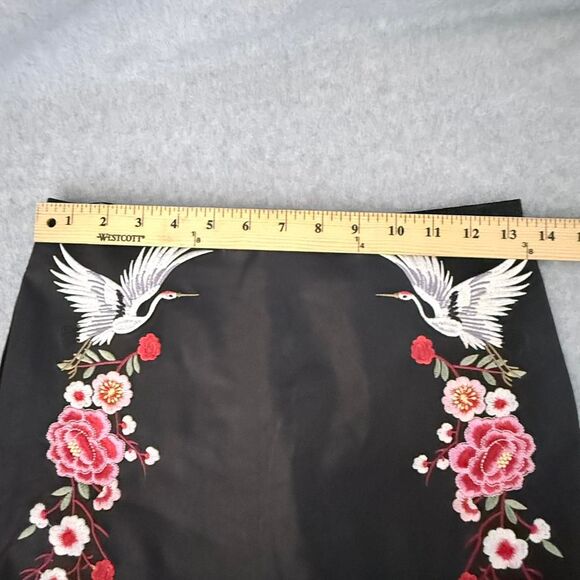 Forever-21 Women's Black and Pink Skirt - Picture 6 of 9
